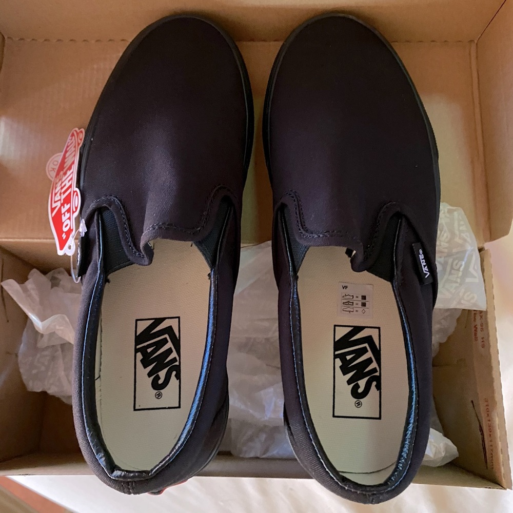VANS - Classic Slip-Ons